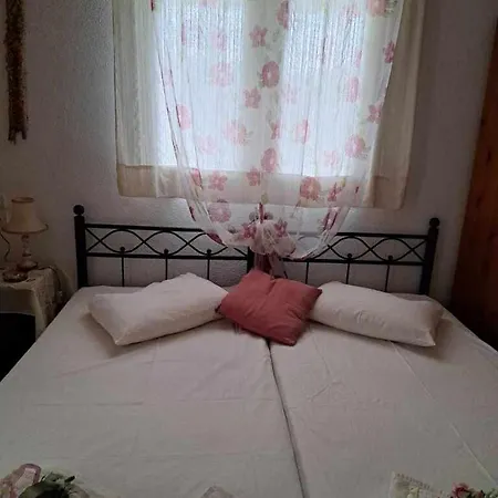 Pensión Xenios Milina