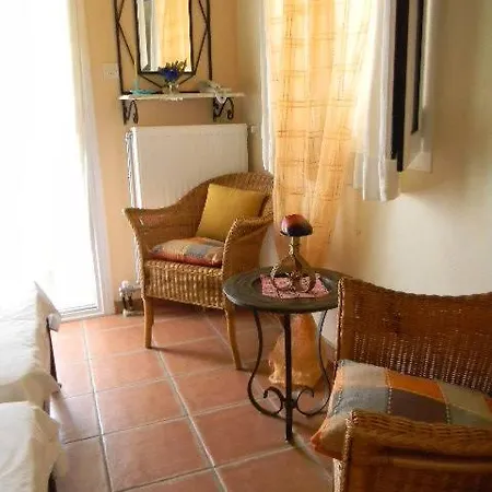 Maison d'hôtes Xenios Milína