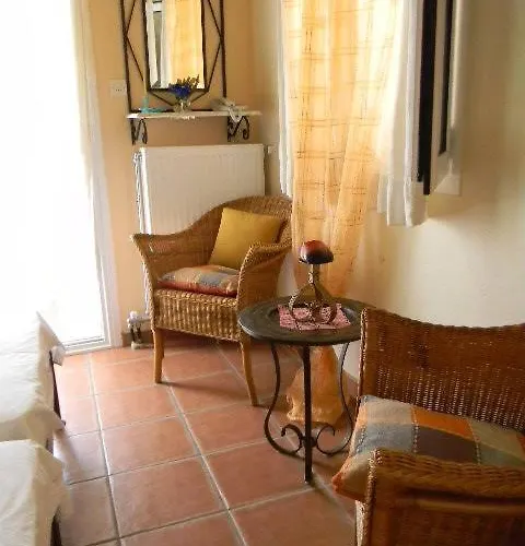 Pensjonat Xenios Milina